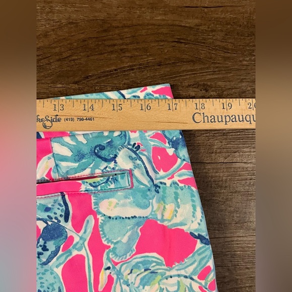 Lilly Pulitzer RAZ BERRY LOBSTERS IN LOVE Buttercup Shorts Size 6 EUC‎ I23 - Picture 9 of 10